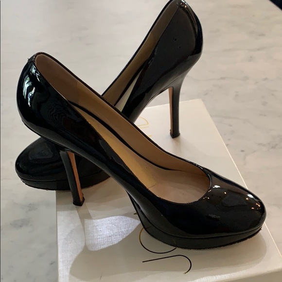 Joan & David Black Patent Pumps - Picture 2 of 9